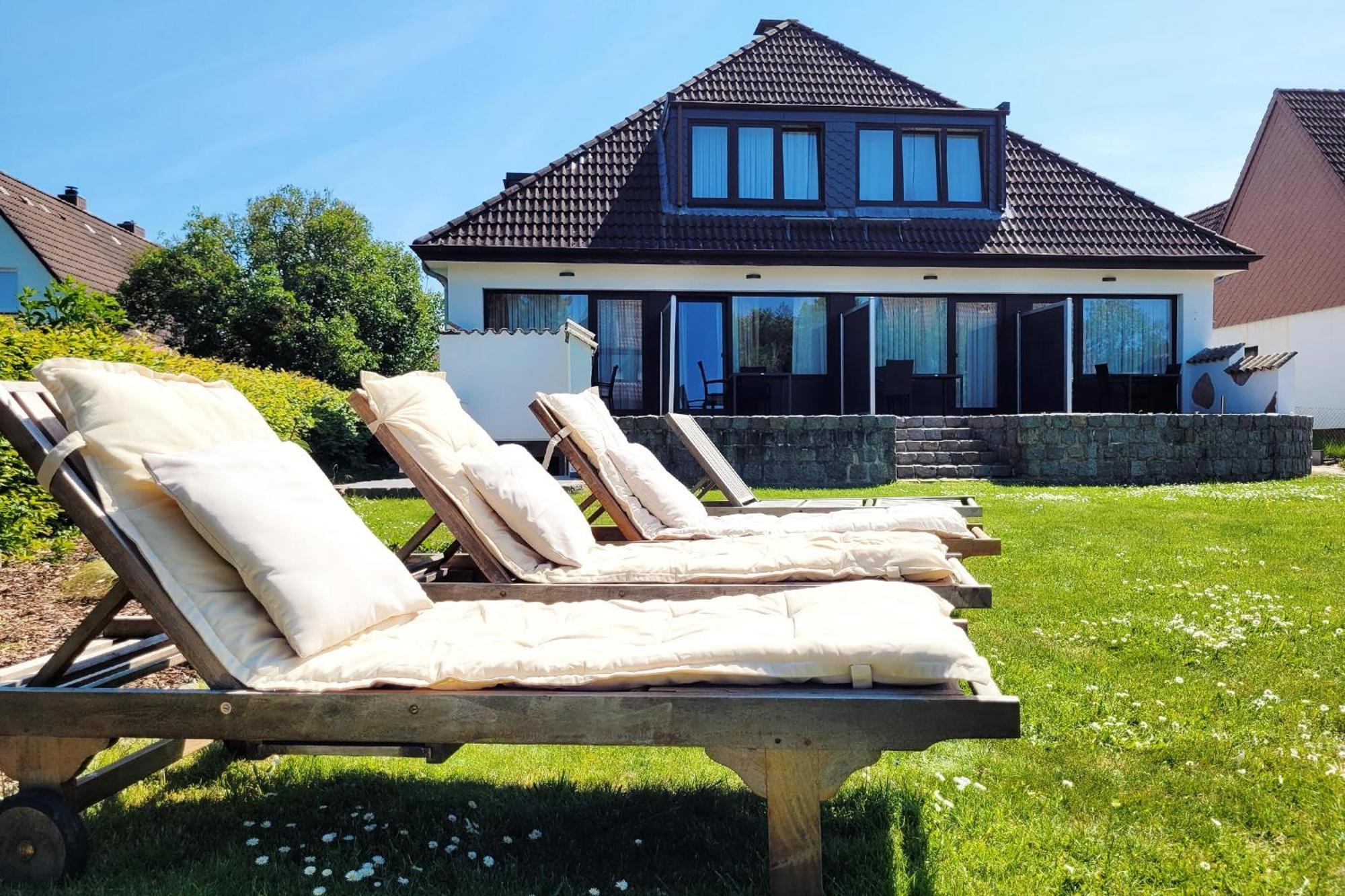 Moderne Maisonette Ferienwohnung Mit Gartenzugang, Nur 7 Gehminuten Zum Strand, Parkplatz & Fahrradunterstellplatz Scharbeutz Eksteriør bilde