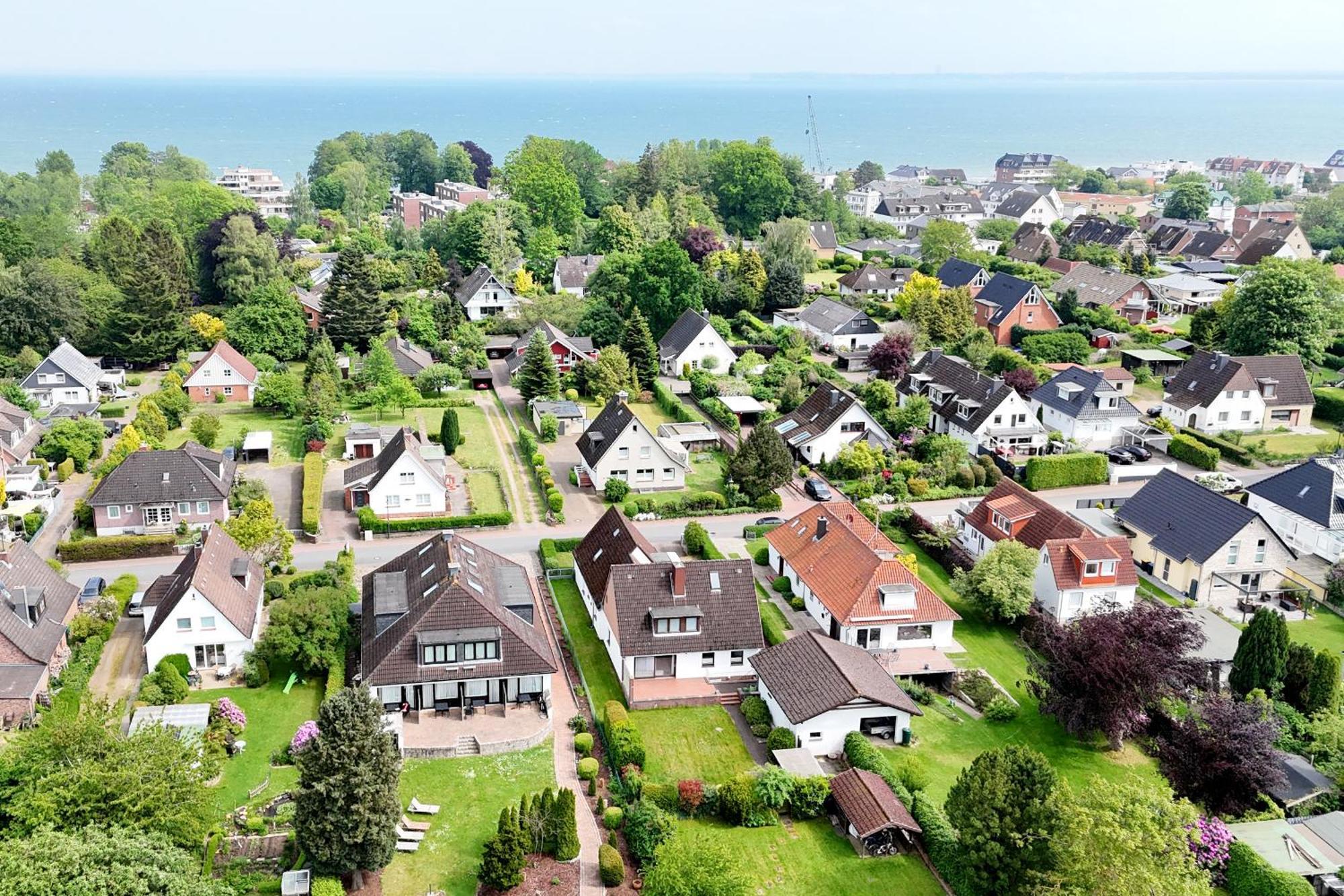 Moderne Maisonette Ferienwohnung Mit Gartenzugang, Nur 7 Gehminuten Zum Strand, Parkplatz & Fahrradunterstellplatz Scharbeutz Eksteriør bilde